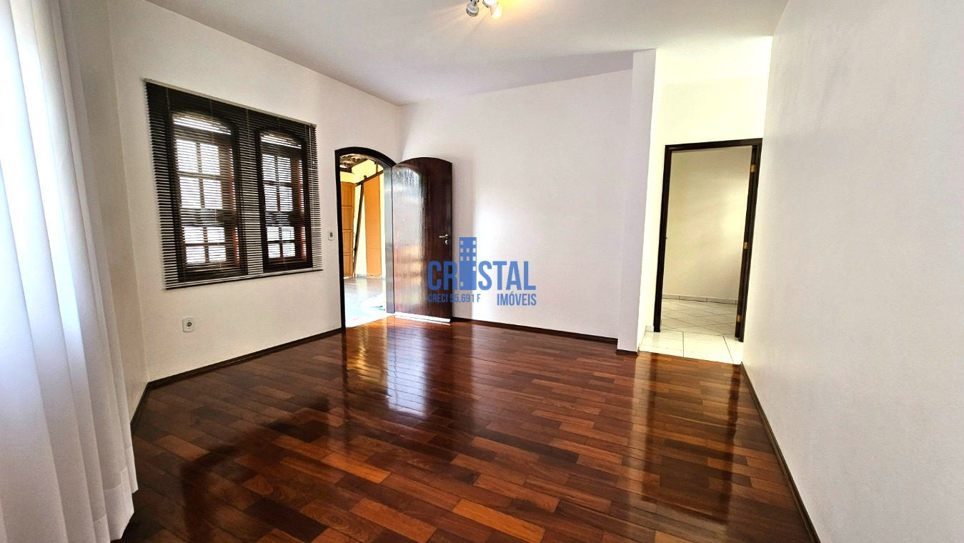 Casa à venda e aluguel com 3 quartos, 233m² - Foto 9