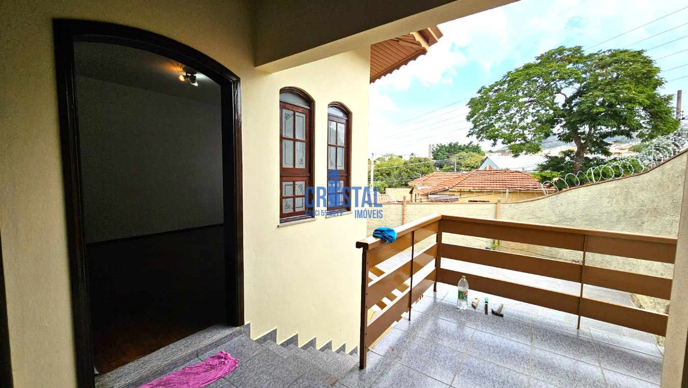 Casa à venda e aluguel com 3 quartos, 233m² - Foto 4