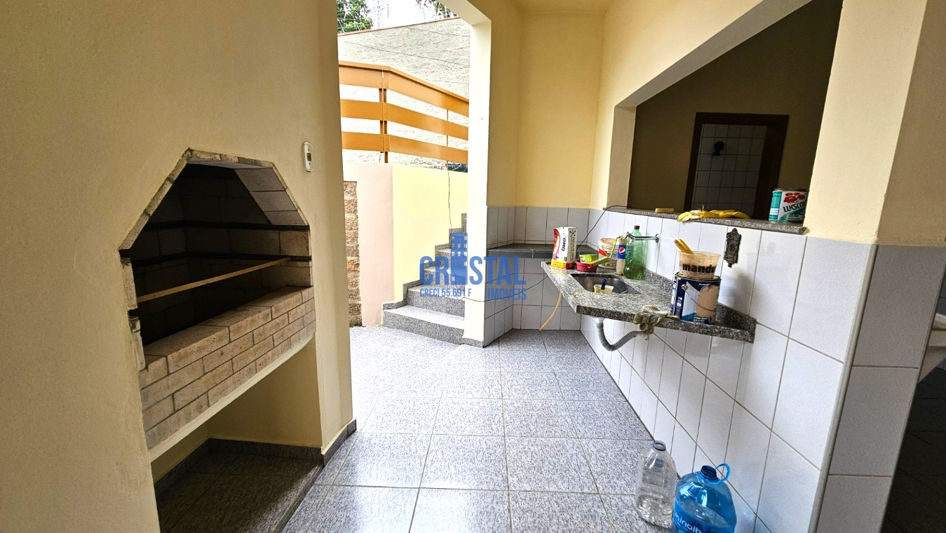 Casa à venda e aluguel com 3 quartos, 233m² - Foto 47