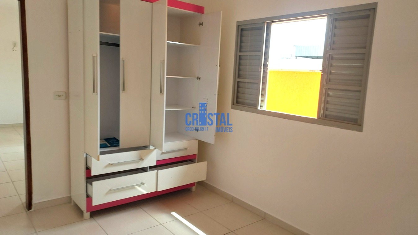 Casa para alugar com 2 quartos, 70m² - Foto 12