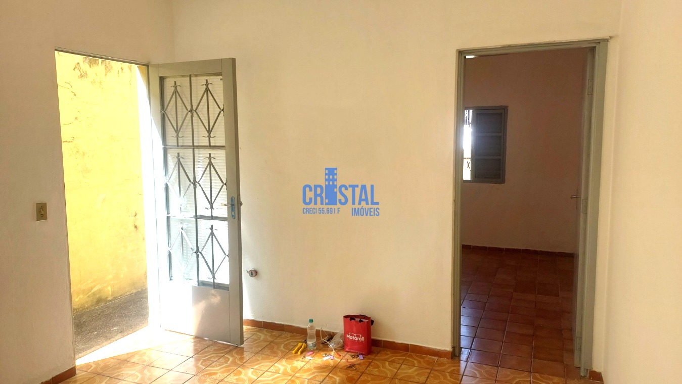 Casa para alugar com 2 quartos, 70m² - Foto 1