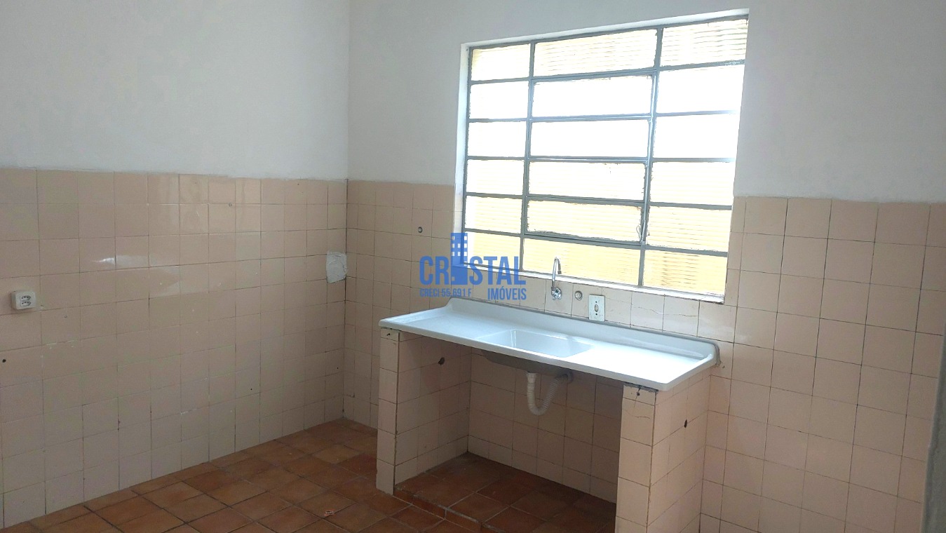 Casa para alugar com 2 quartos, 70m² - Foto 14