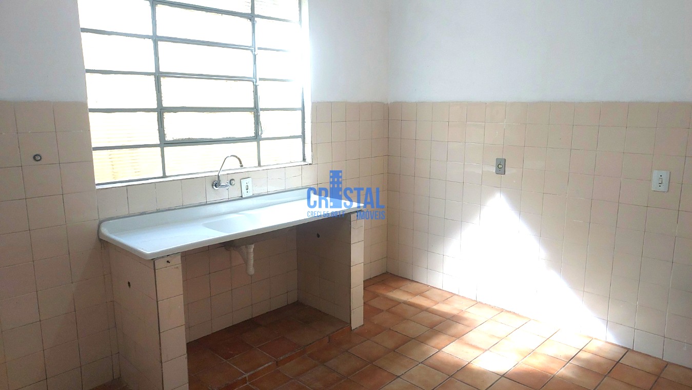 Casa para alugar com 2 quartos, 70m² - Foto 16