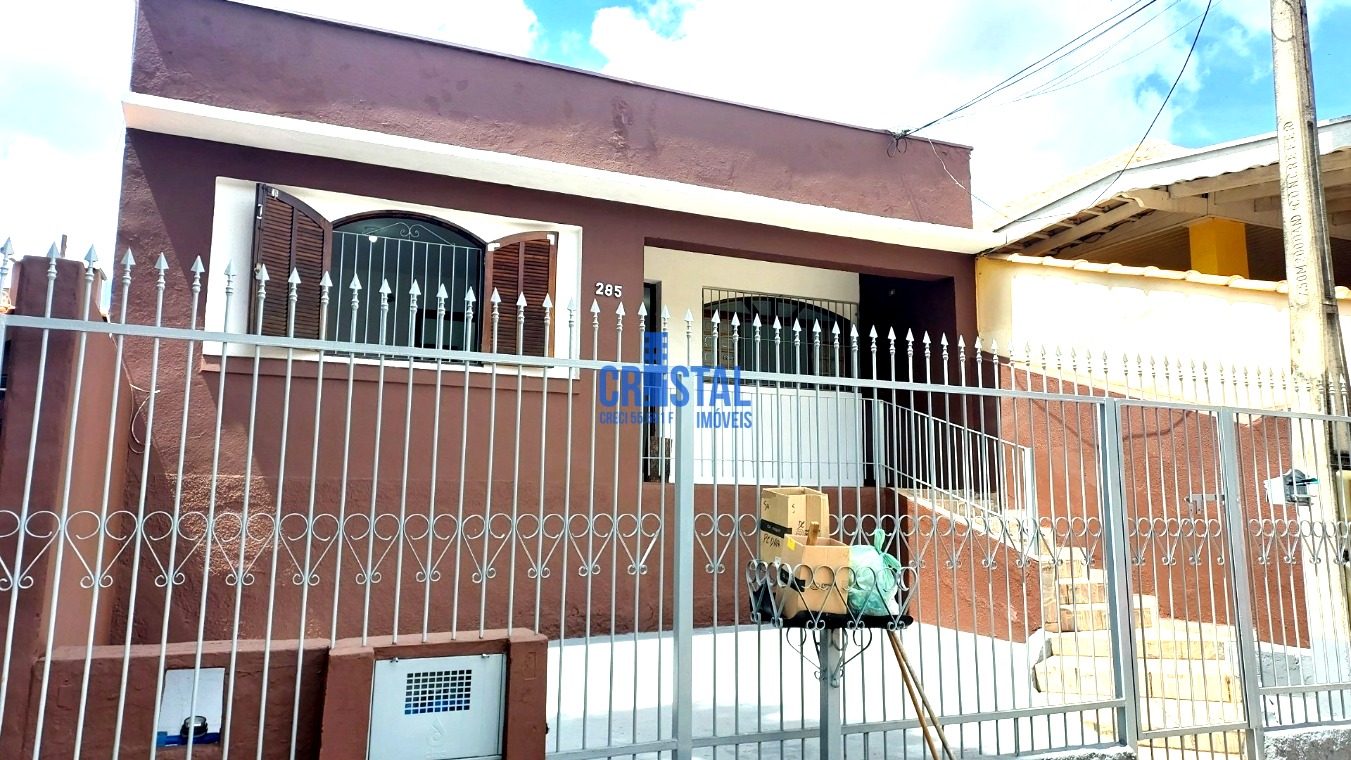 Casa para alugar com 2 quartos, 95m² - Foto 1