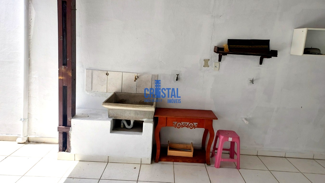 Casa para alugar com 2 quartos, 95m² - Foto 24