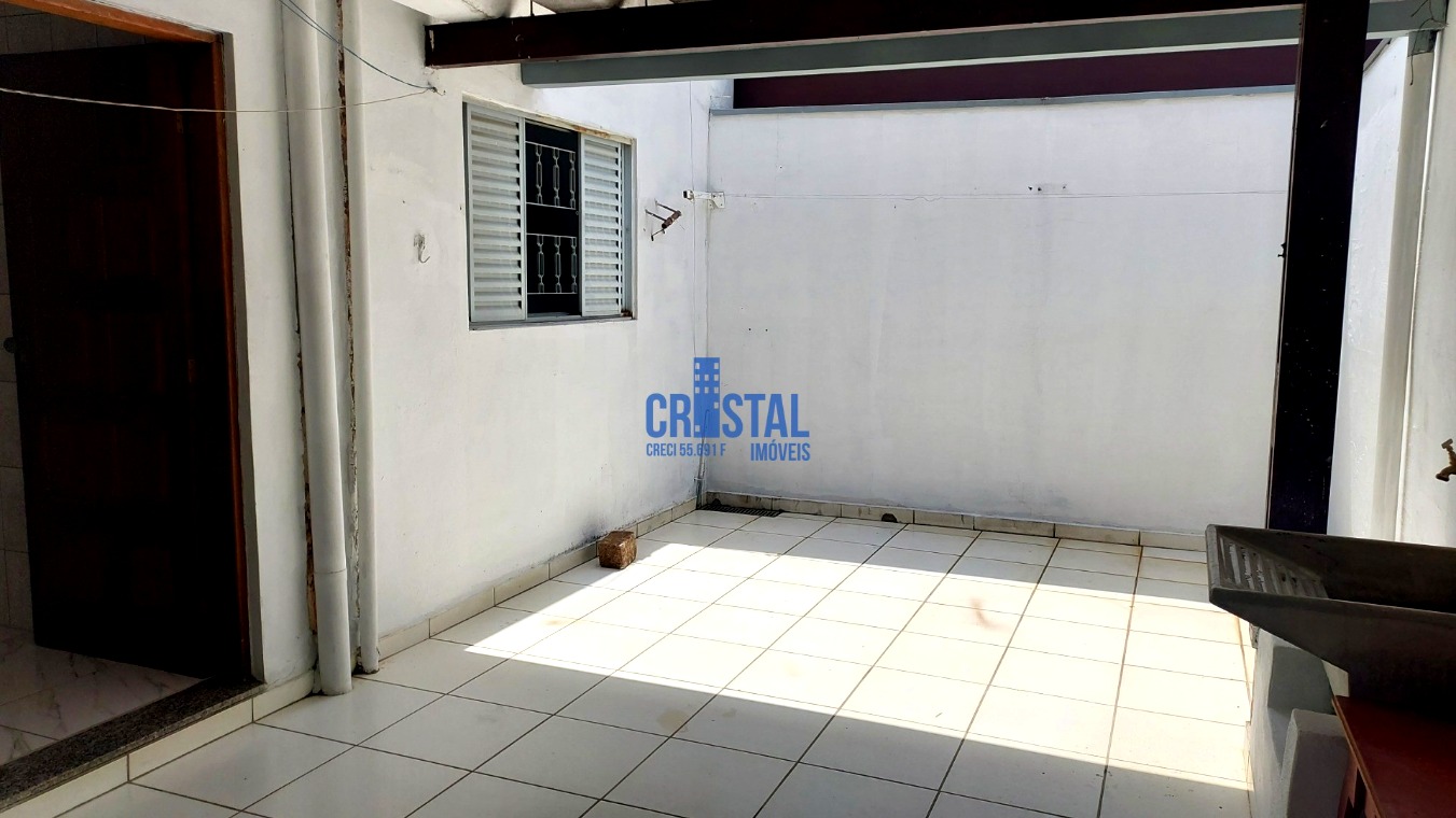 Casa para alugar com 2 quartos, 95m² - Foto 25
