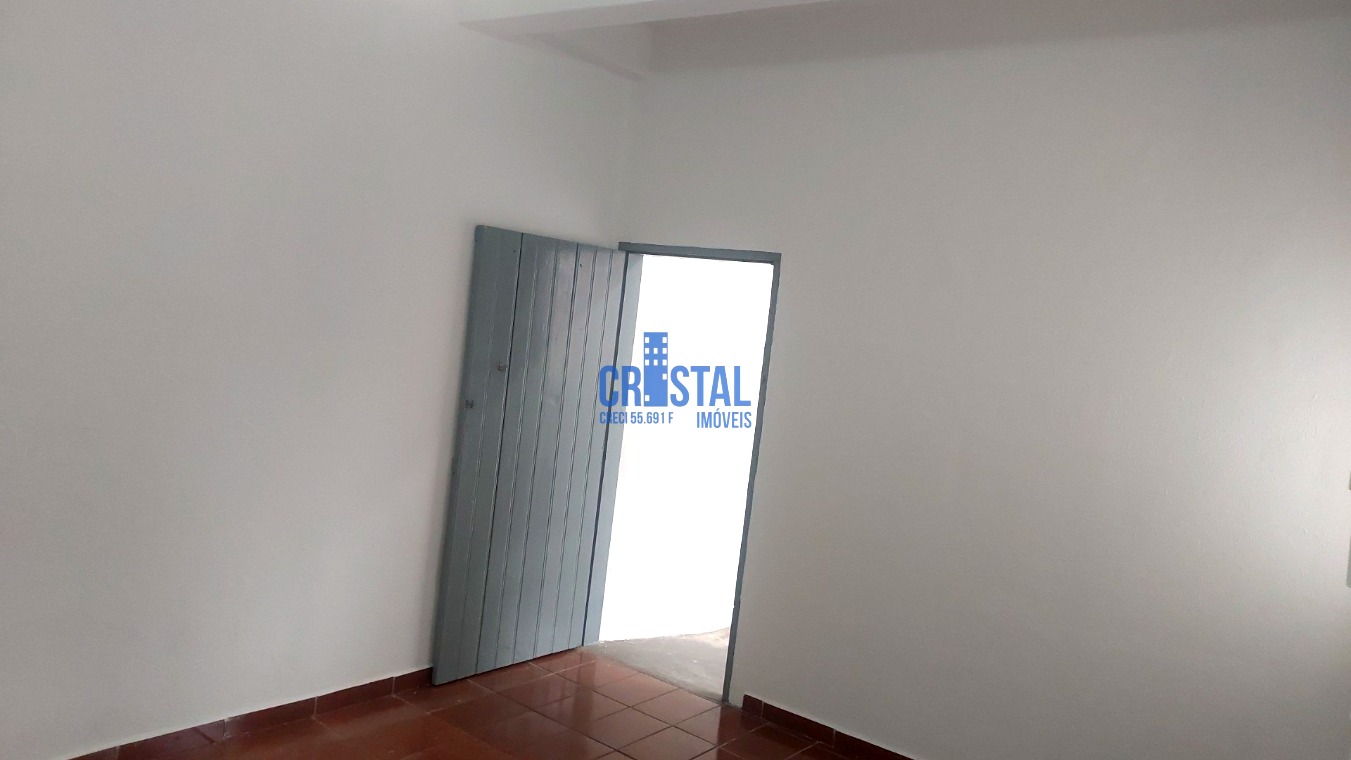 Casa para alugar com 2 quartos, 90m² - Foto 13