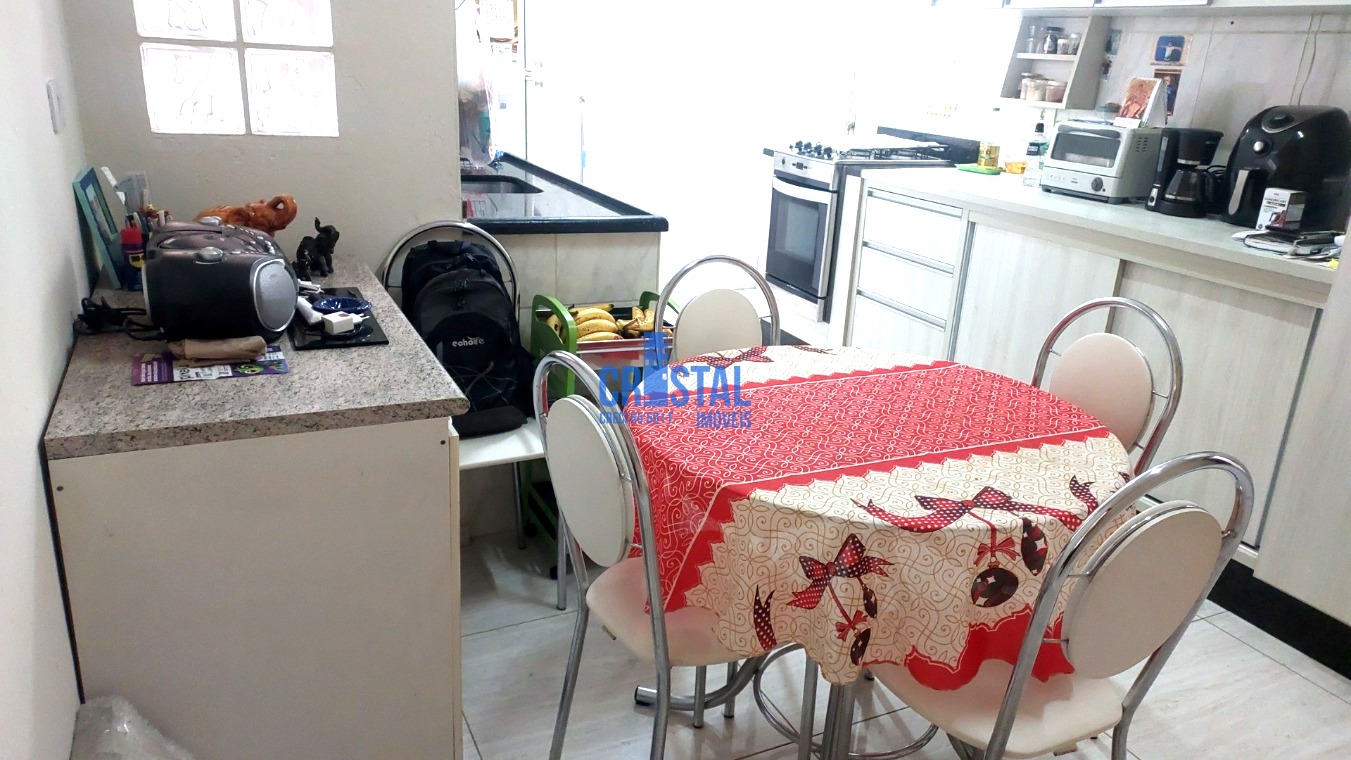 Casa à venda com 2 quartos, 92m² - Foto 18