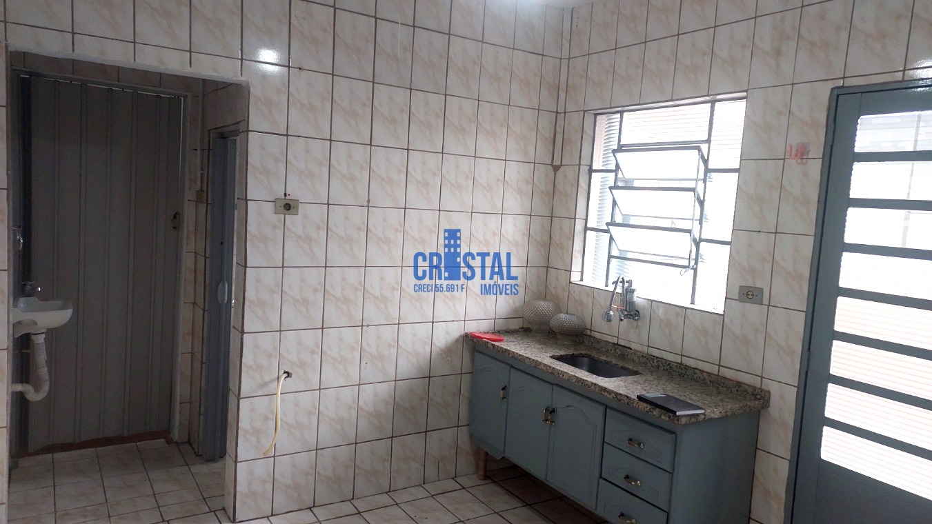 Casa para alugar com 2 quartos, 90m² - Foto 9