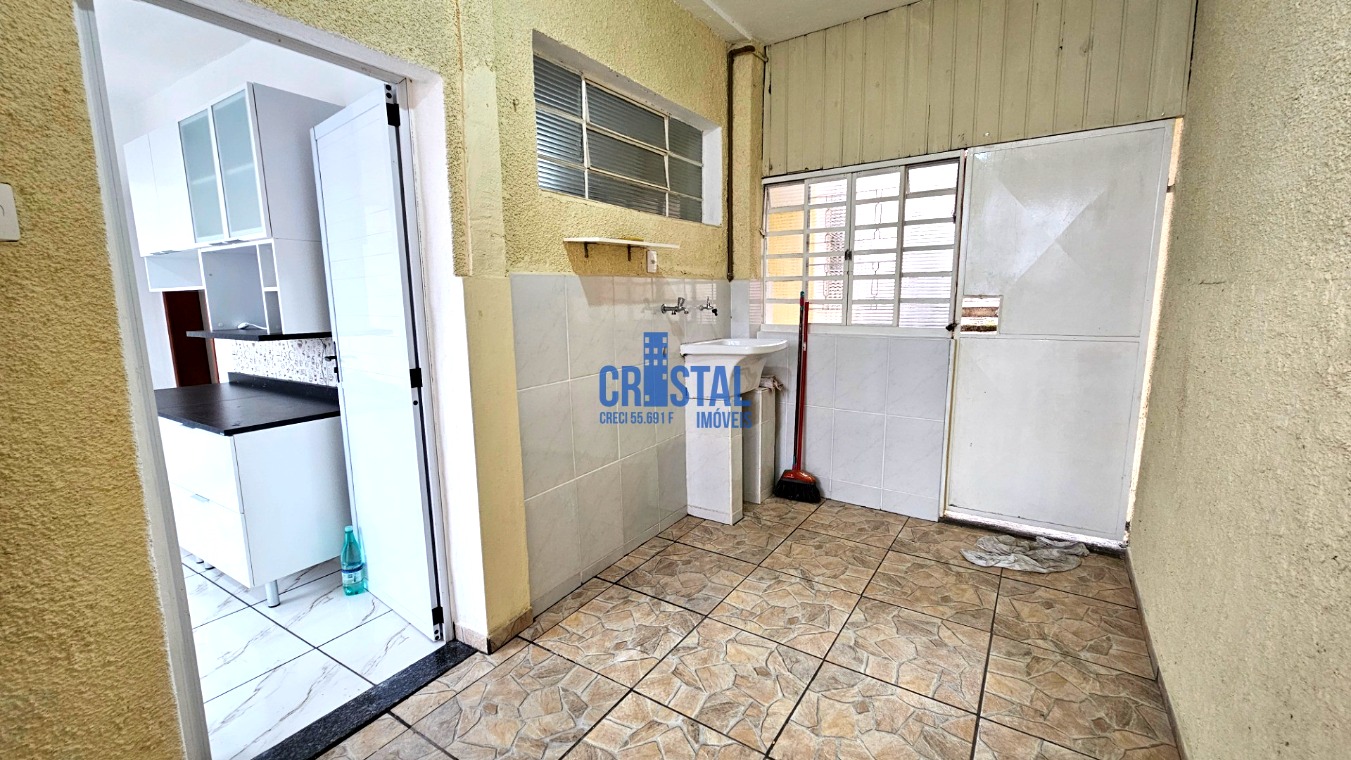 Casa à venda com 3 quartos, 244m² - Foto 32