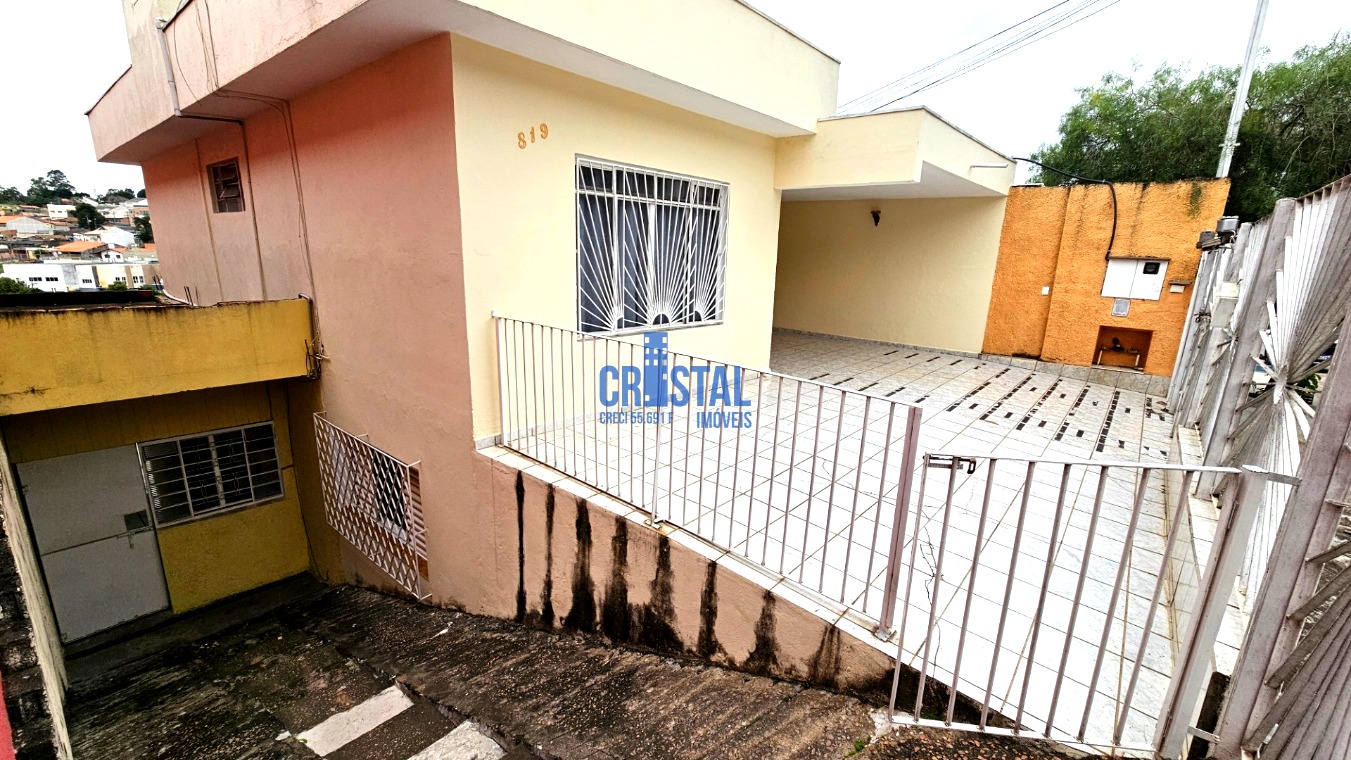 Casa à venda com 3 quartos, 244m² - Foto 4