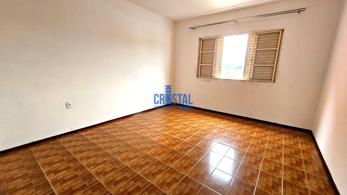 Casa à venda com 3 quartos, 244m² - Foto 13