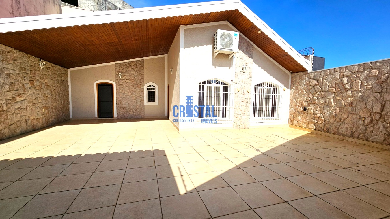 Casa, 3 quartos, 210 m² - Foto 1