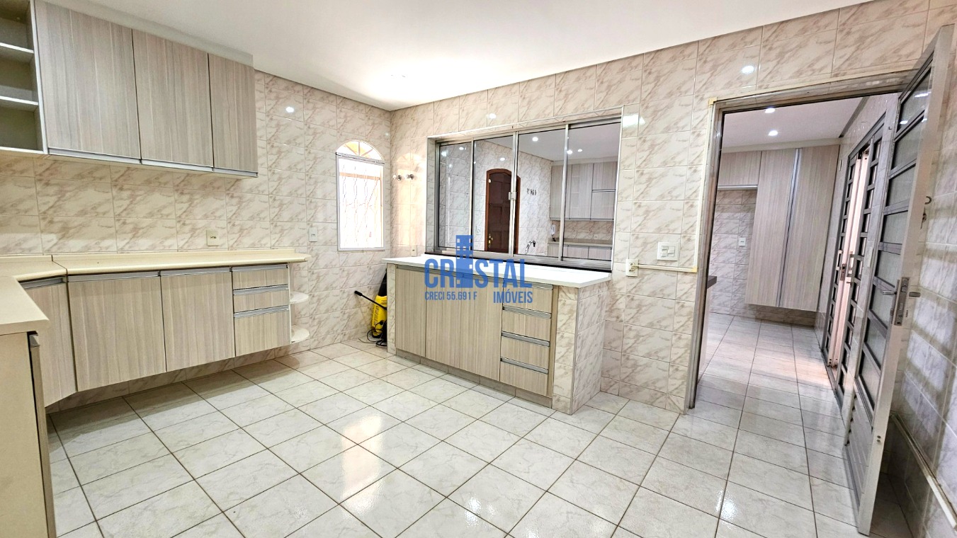Casa, 3 quartos, 210 m² - Foto 13
