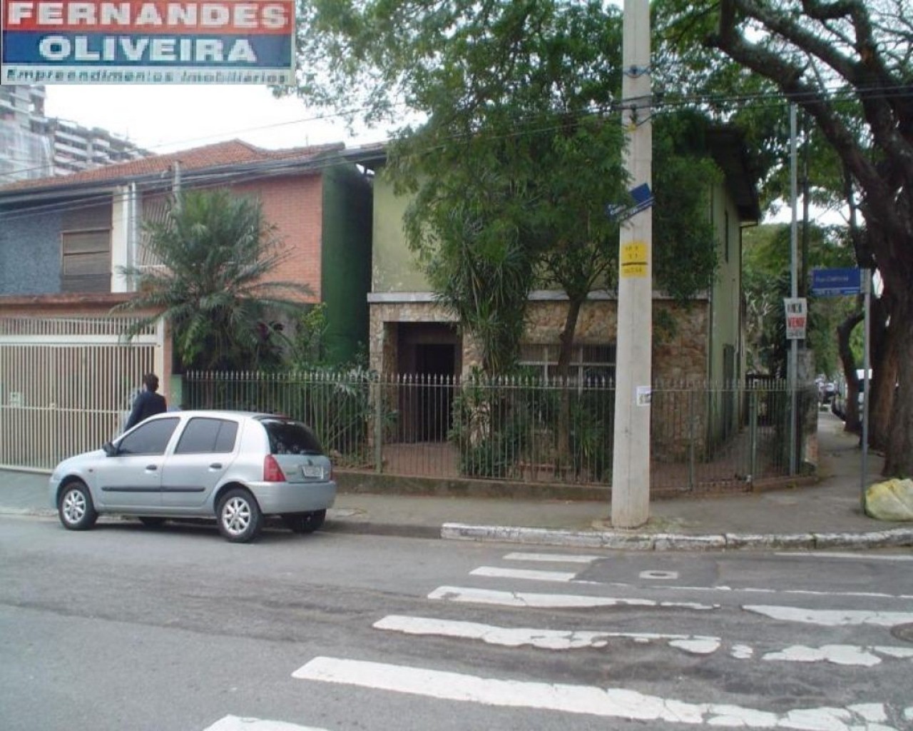 Sobrado à venda com 3 quartos, 300m² - Foto 1