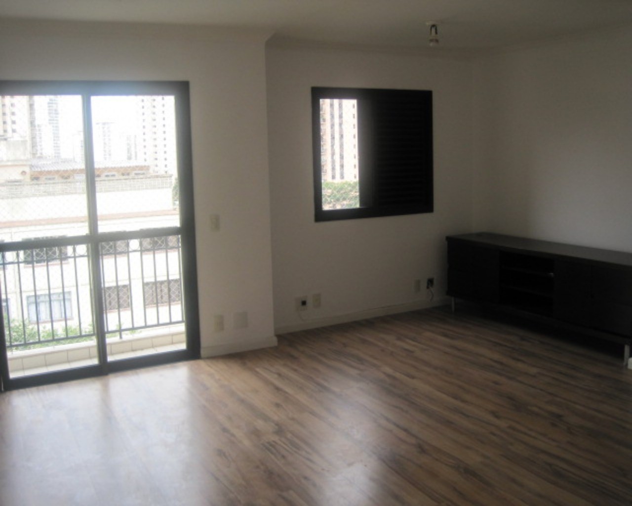 Apartamento à venda e aluguel com 2 quartos, 70m² - Foto 2