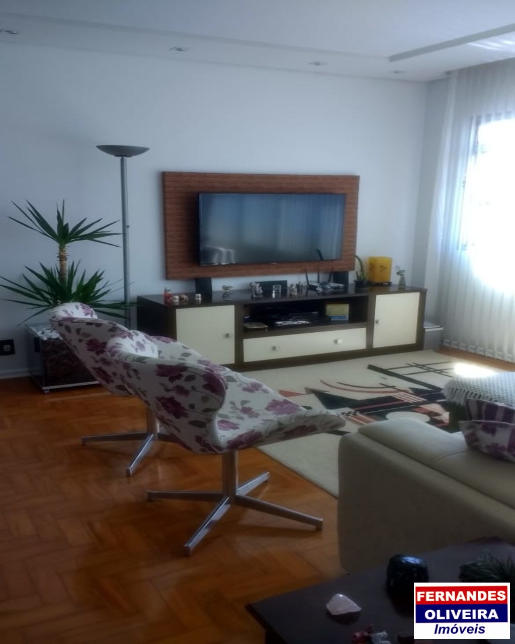 Apartamento à venda com 2 quartos, 85m² - Foto 1