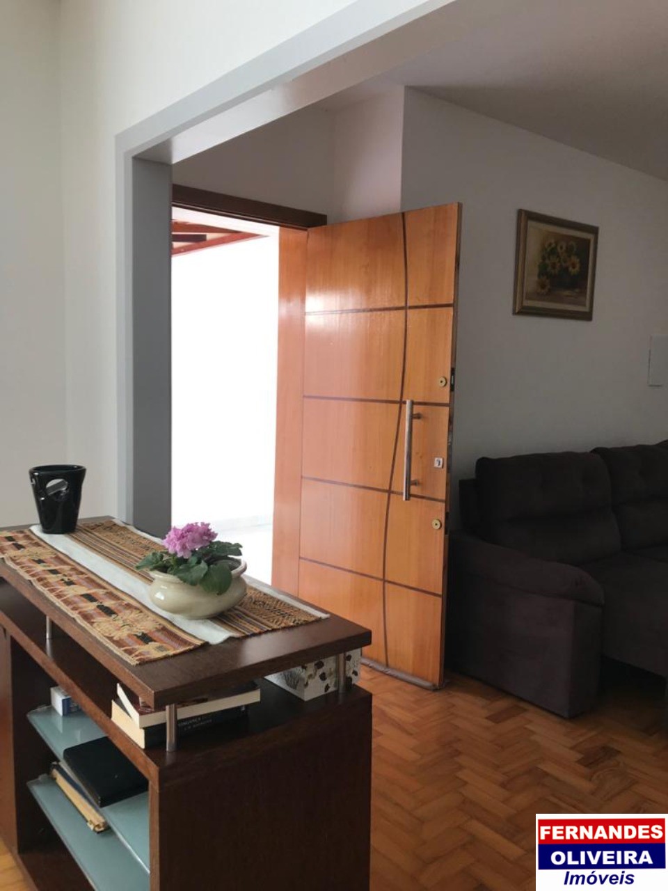 Casa à venda e aluguel com 3 quartos, 360m² - Foto 2