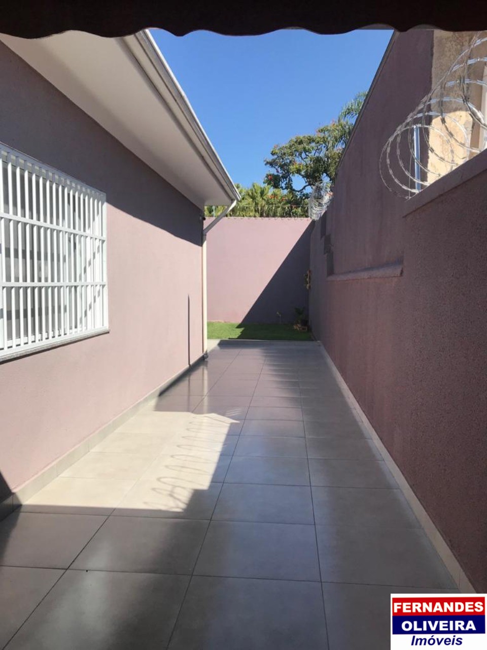 Casa à venda e aluguel com 3 quartos, 360m² - Foto 17