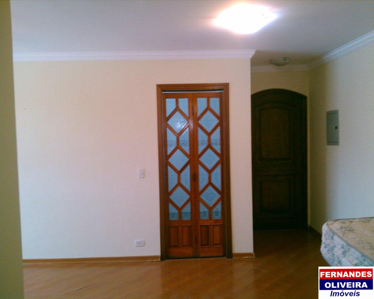 Apartamento à venda com 3 quartos, 105m² - Foto 1