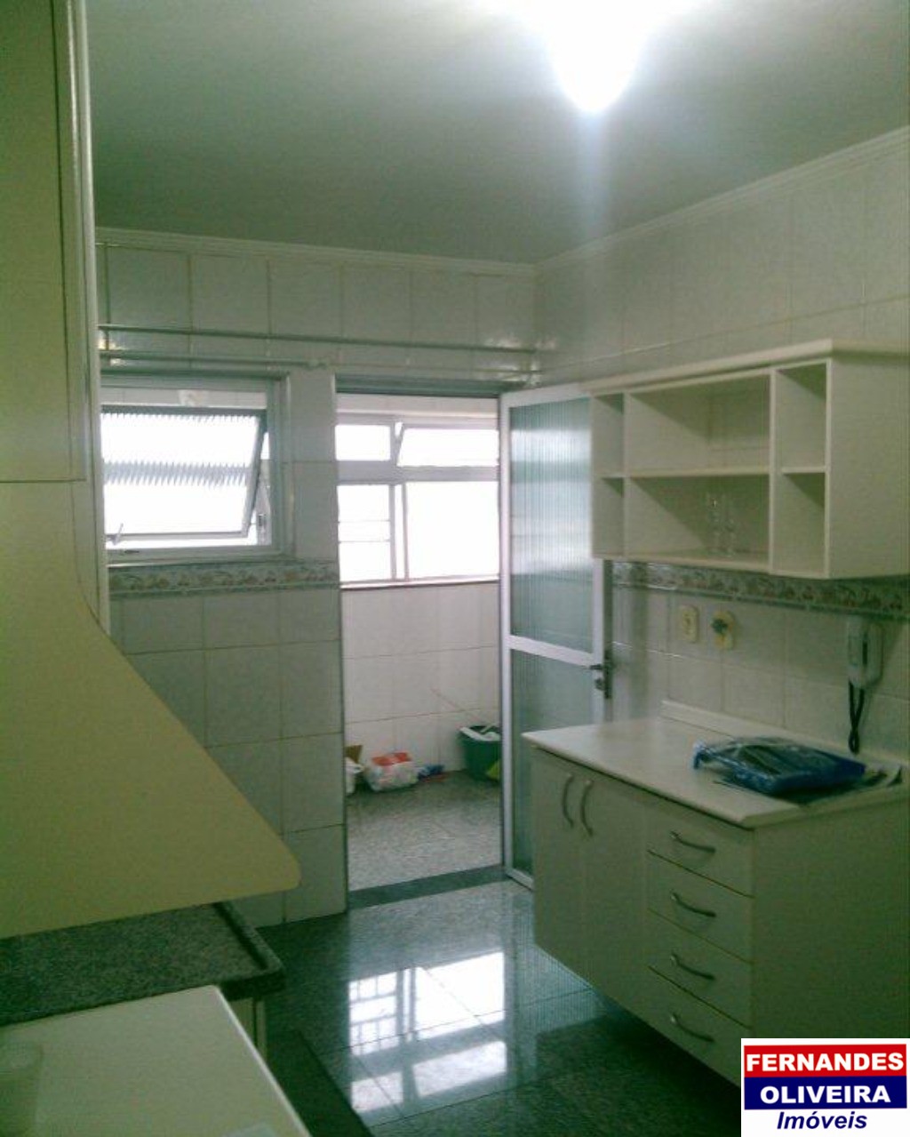 Apartamento à venda com 3 quartos, 105m² - Foto 3