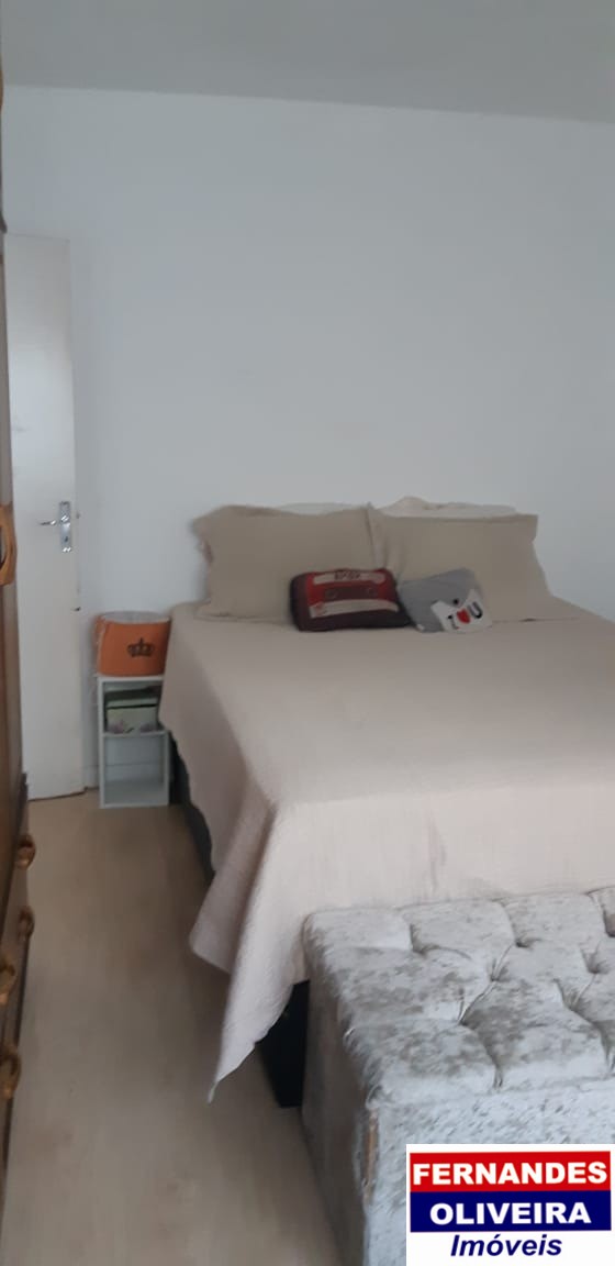 Apartamento à venda com 2 quartos, 70m² - Foto 2