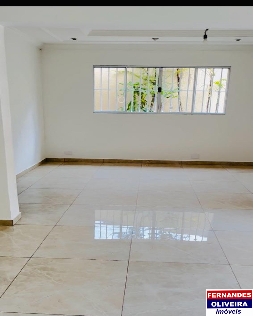 Sobrado à venda com 4 quartos, 283m² - Foto 1