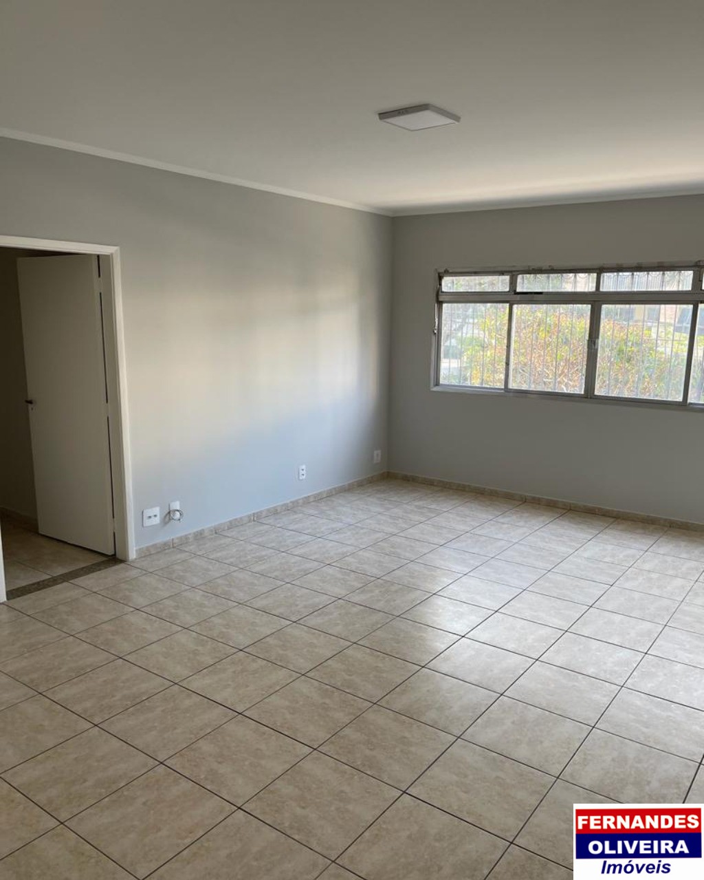 Apartamento à venda com 2 quartos, 93m² - Foto 2