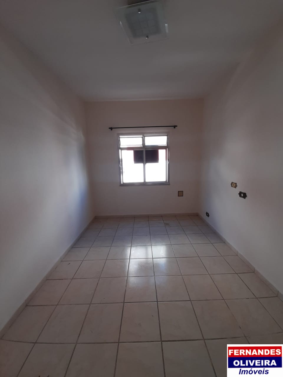 Apartamento à venda com 3 quartos, 80m² - Foto 2