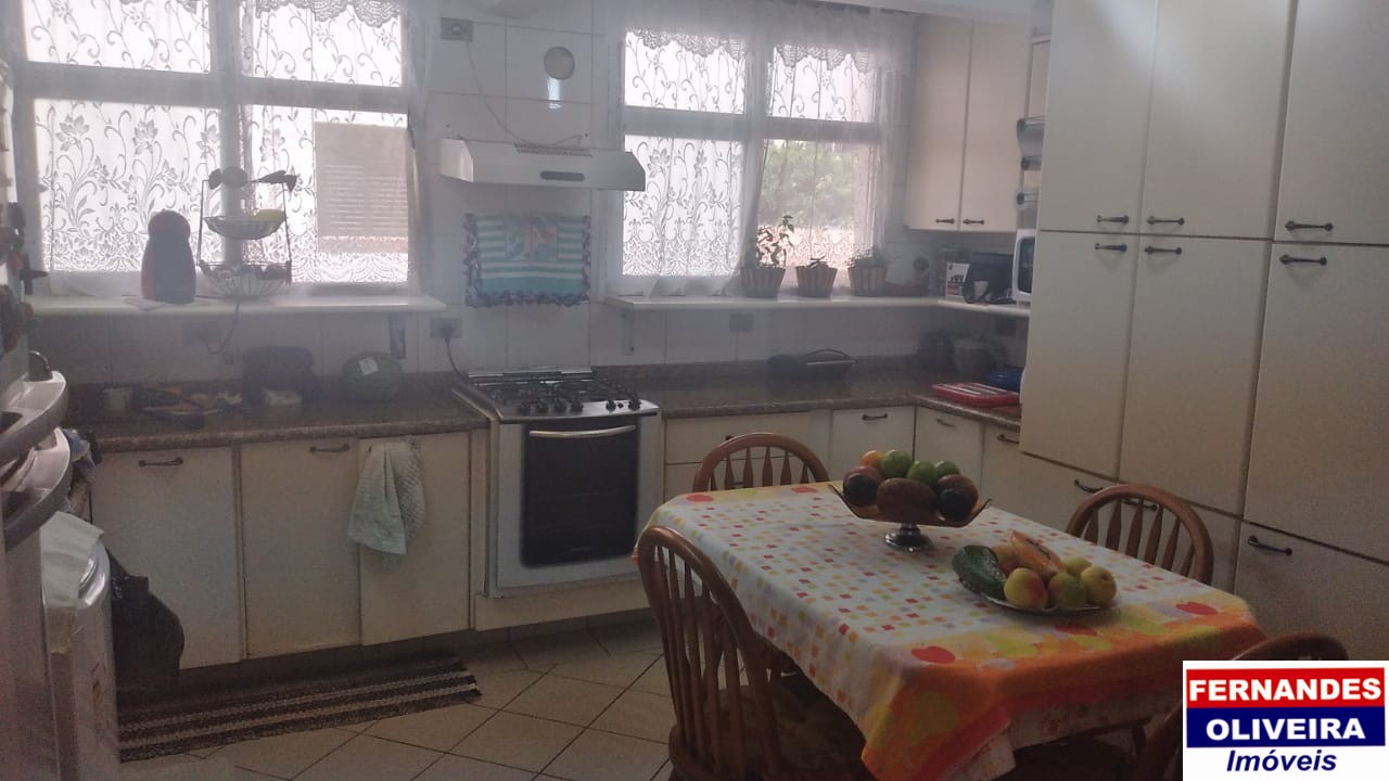 Apartamento à venda com 3 quartos, 70m² - Foto 2