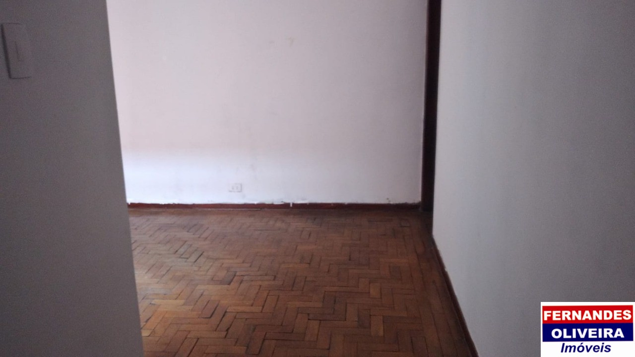 Apartamento à venda com 2 quartos, 85m² - Foto 2