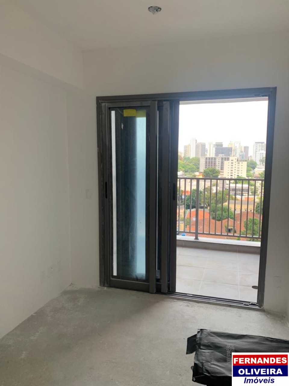 Apartamento à venda com 1 quarto, 28m² - Foto 2