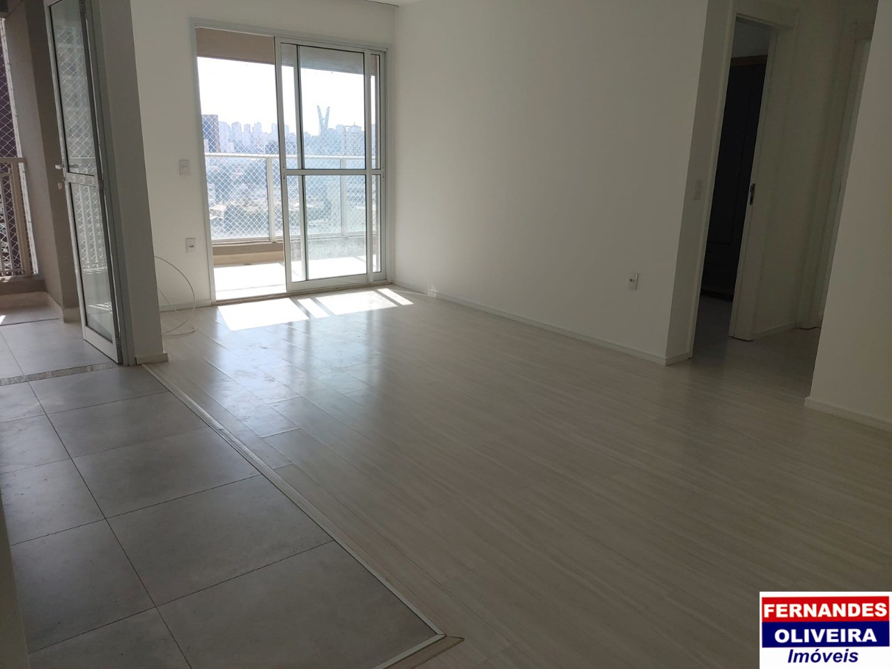 Apartamento à venda com 2 quartos, 70m² - Foto 3