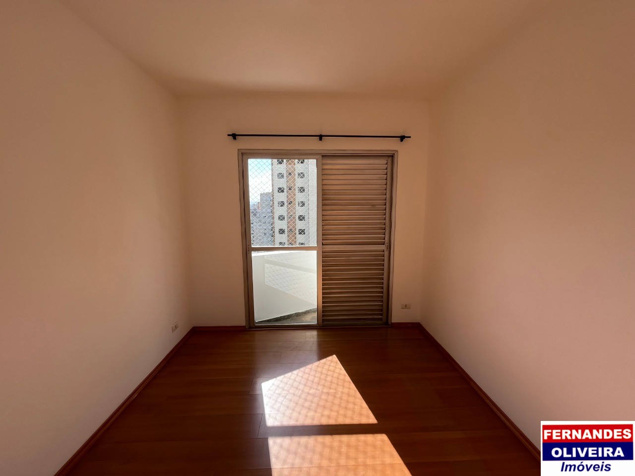 Apartamento para alugar com 4 quartos, 130m² - Foto 14