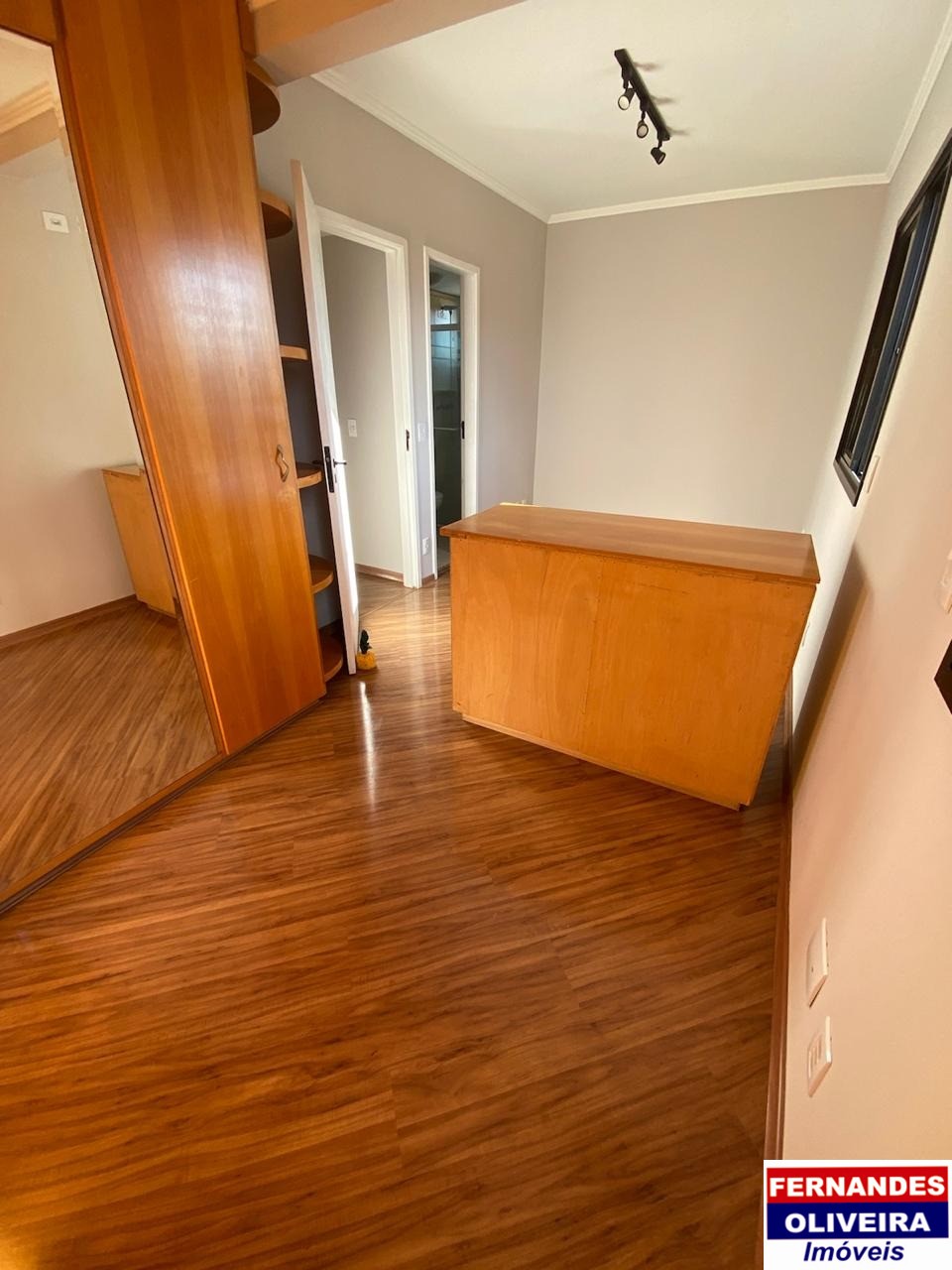 Apartamento à venda com 2 quartos, 70m² - Foto 10