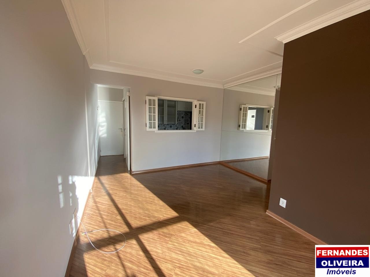 Apartamento à venda com 2 quartos, 70m² - Foto 3