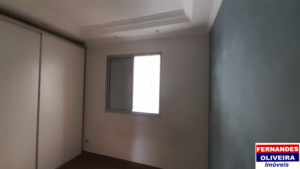 Apartamento à venda com 2 quartos, 64m² - Foto 2