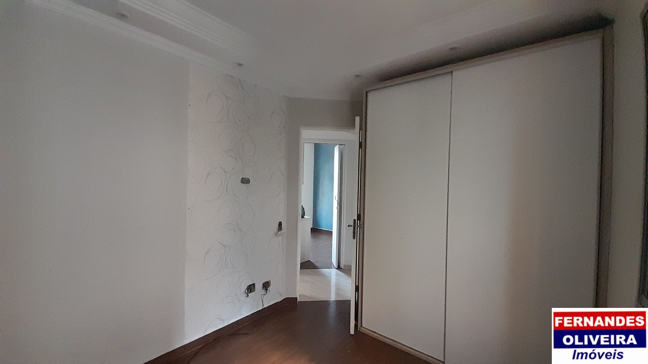 Apartamento à venda com 2 quartos, 64m² - Foto 3