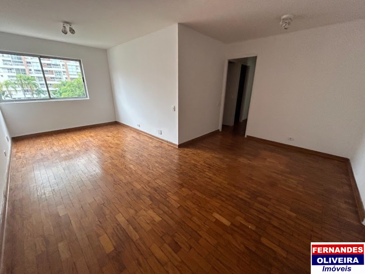 Apartamento à venda com 3 quartos, 94m² - Foto 1