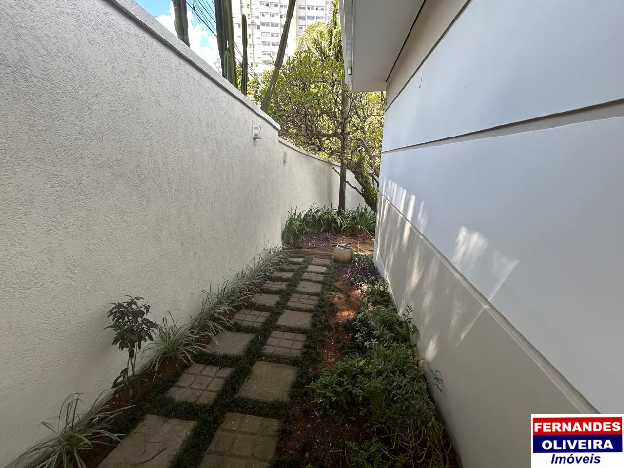 Casa, 3 quartos, 243 m² - Foto 2