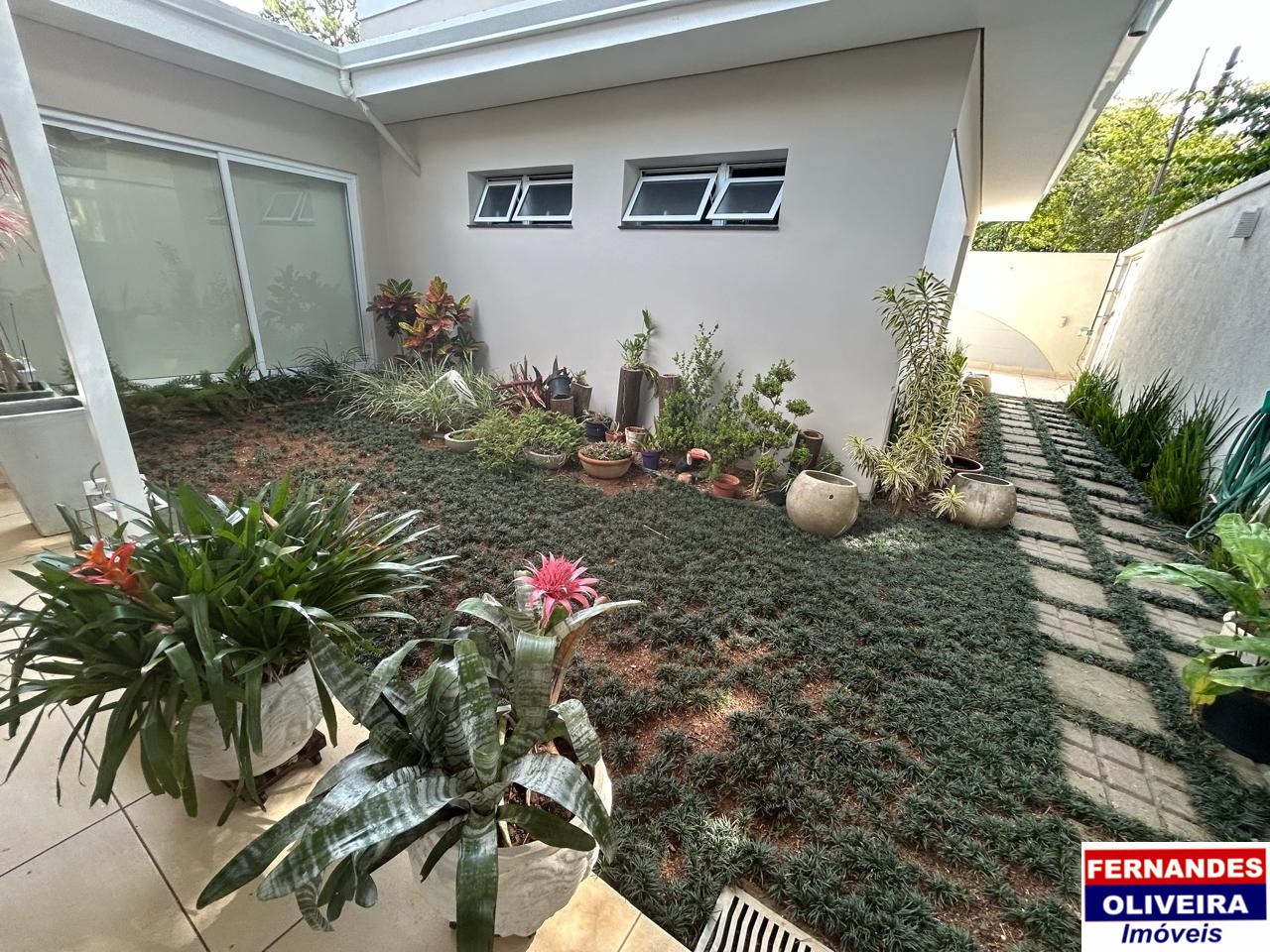 Casa, 3 quartos, 243 m² - Foto 3