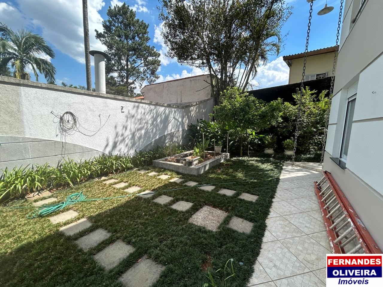 Casa, 3 quartos, 243 m² - Foto 1