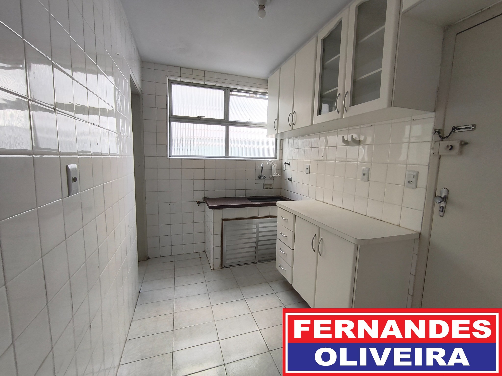Apartamento à venda e aluguel com 2 quartos, 60m² - Foto 11