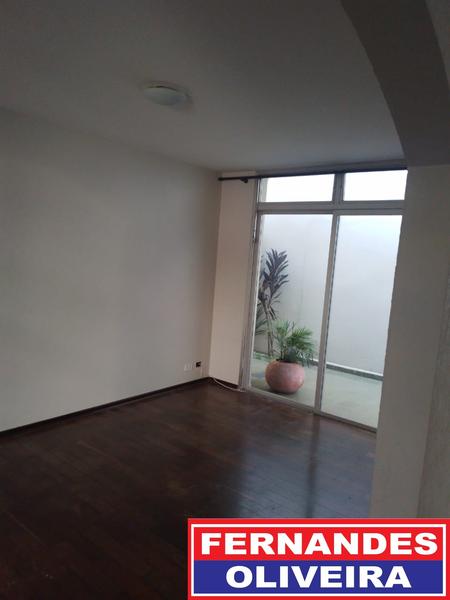 Casa para alugar com 4 quartos, 636m² - Foto 33