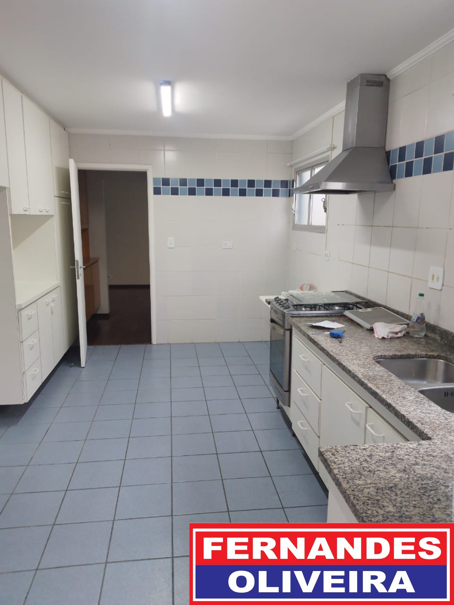 Casa para alugar com 4 quartos, 636m² - Foto 30