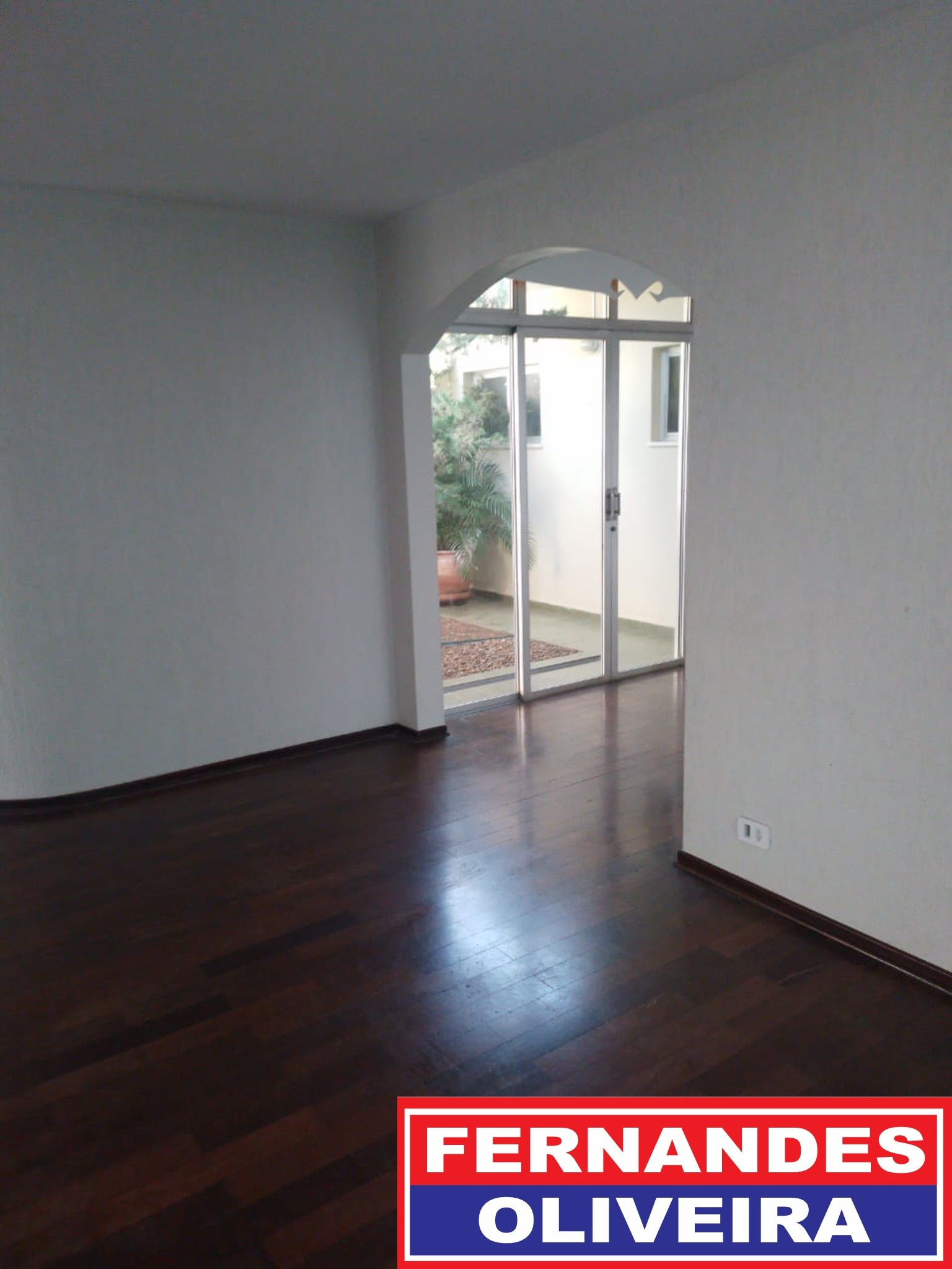 Casa para alugar com 4 quartos, 636m² - Foto 43