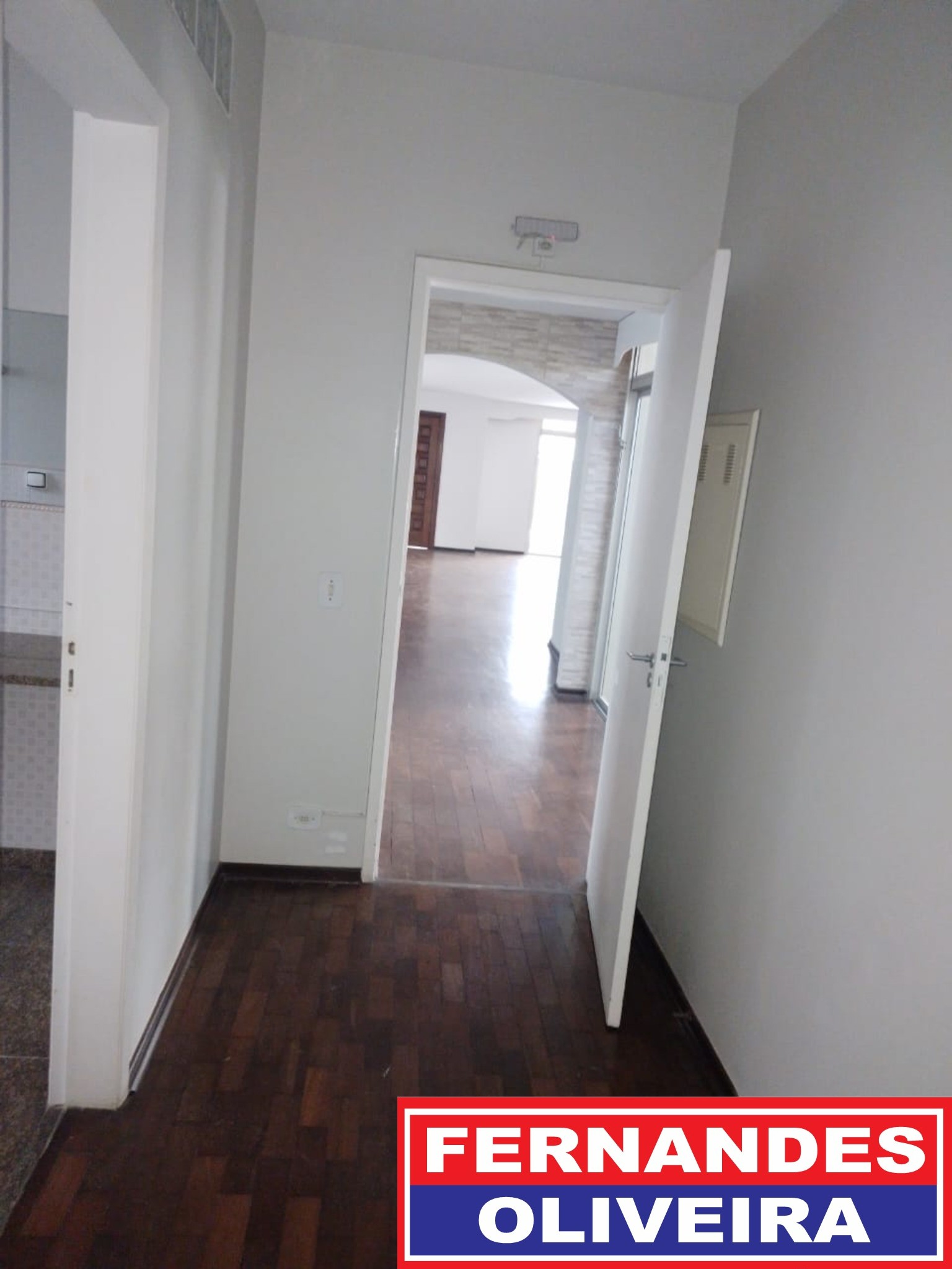 Casa para alugar com 4 quartos, 636m² - Foto 24