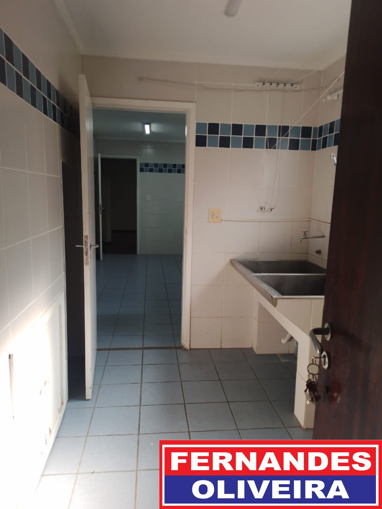 Casa para alugar com 4 quartos, 636m² - Foto 18