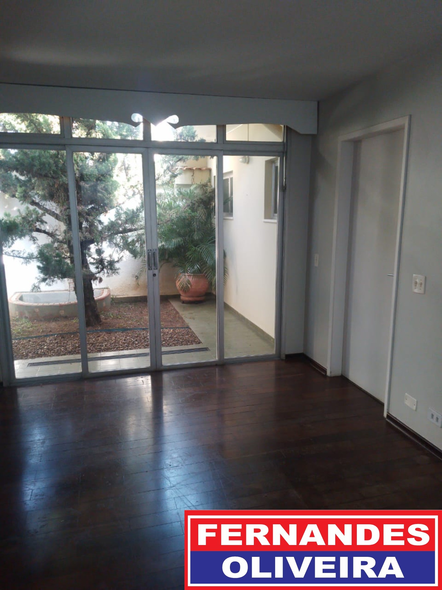 Casa para alugar com 4 quartos, 636m² - Foto 38