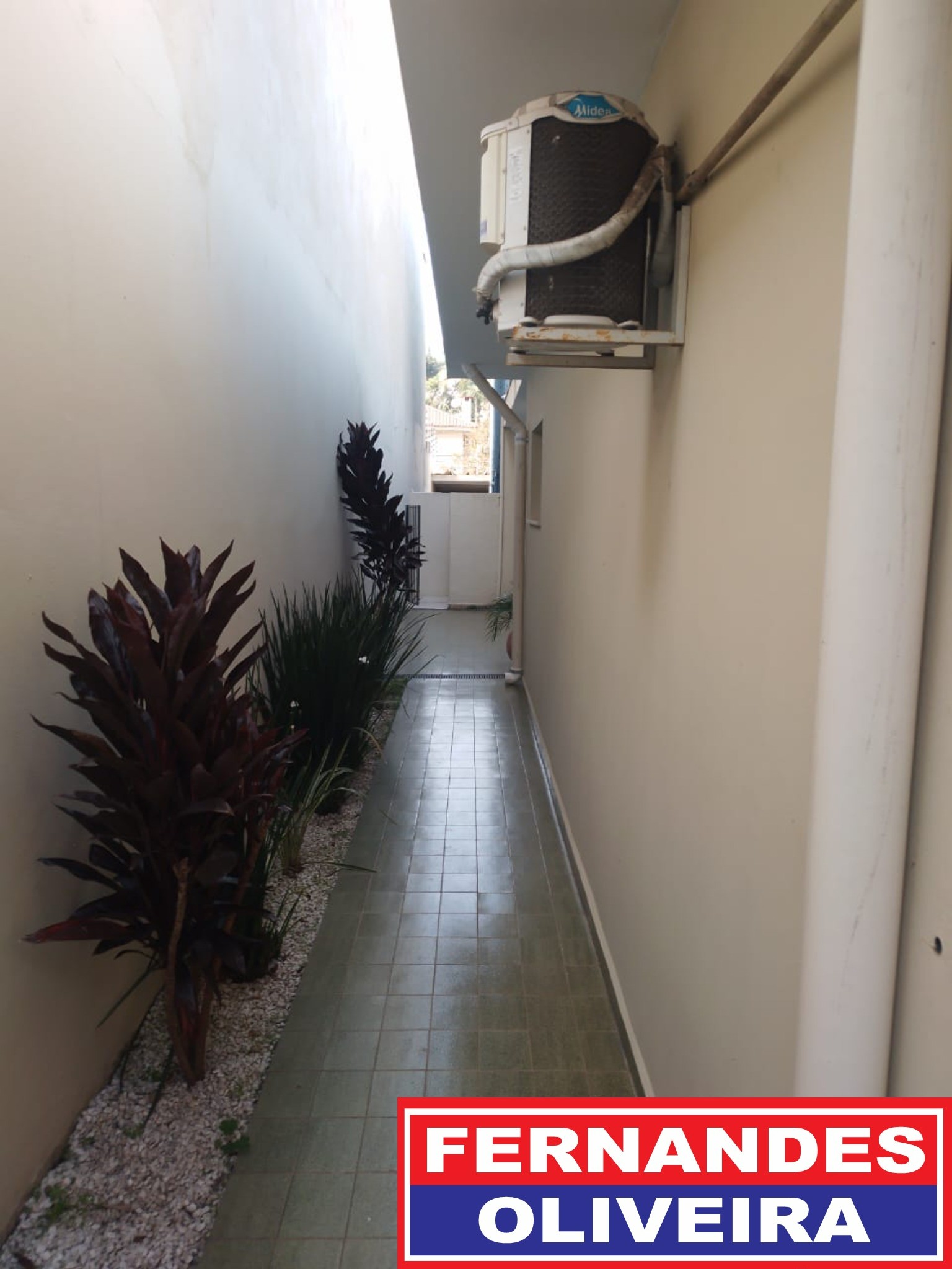 Casa para alugar com 4 quartos, 636m² - Foto 6
